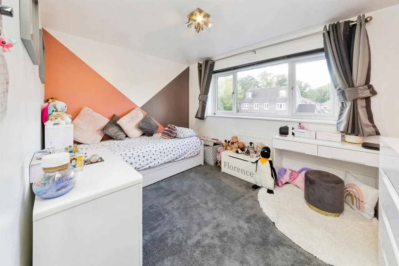 Brookhill Road, Copthorne, RH10, photo 12