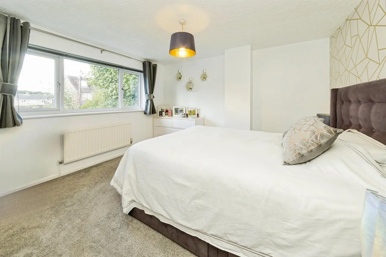 Brookhill Road, Copthorne, RH10, photo 9