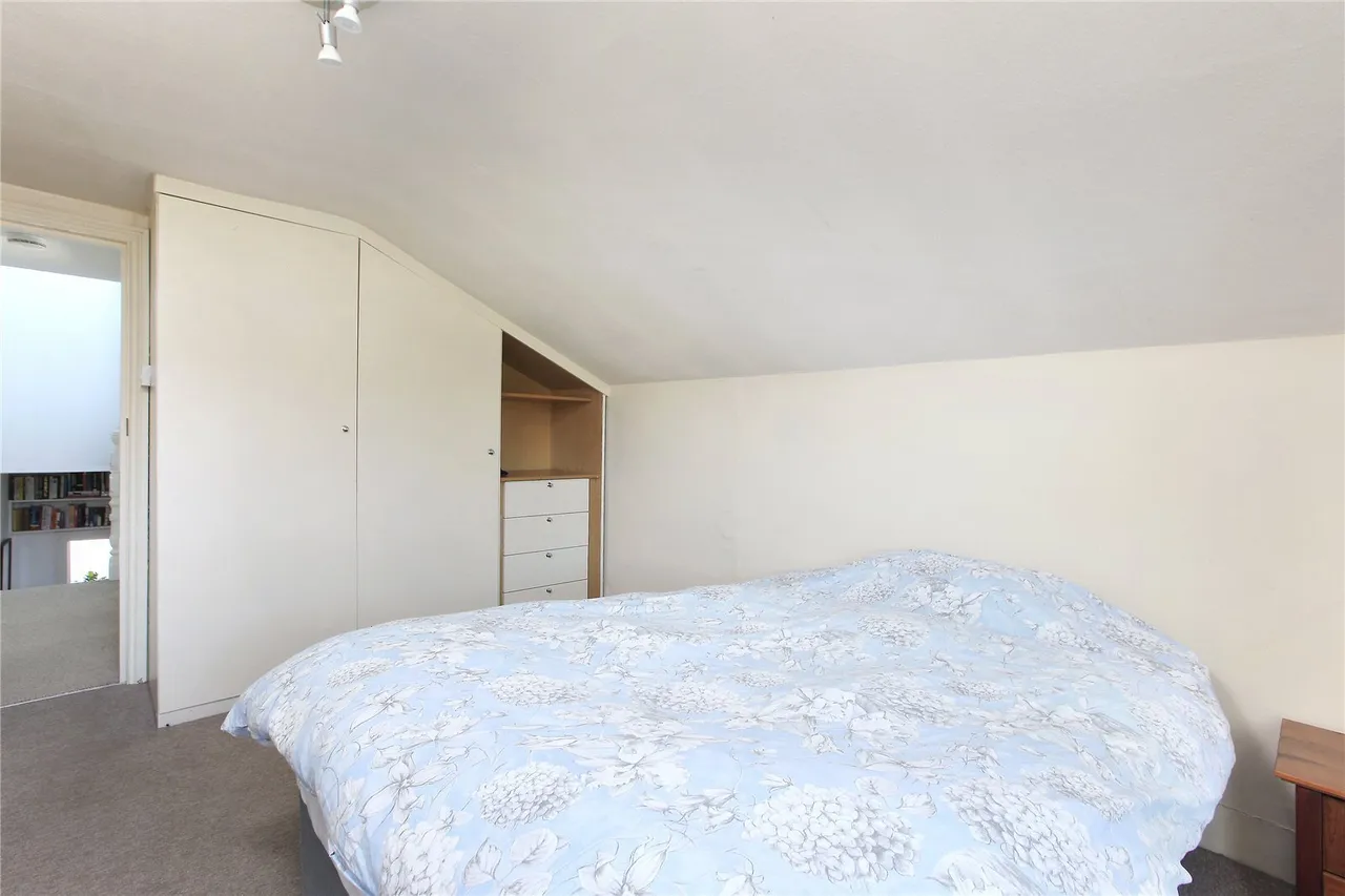 Cathles Road, Clapham South, SW12, photo 12