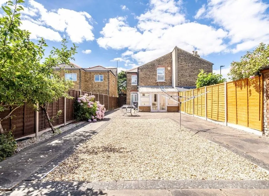 Hanworth Road, Feltham, TW13, photo 4