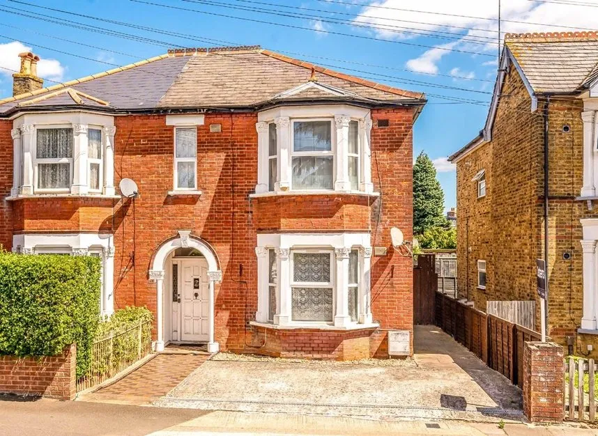 6 bed house for sale, Hanworth Road, Feltham, TW13