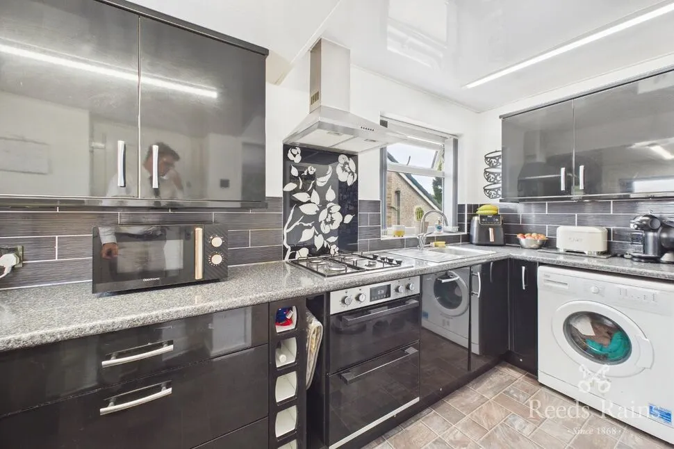 Norton Close, Halifax, West Yorkshire, HX2, photo 6