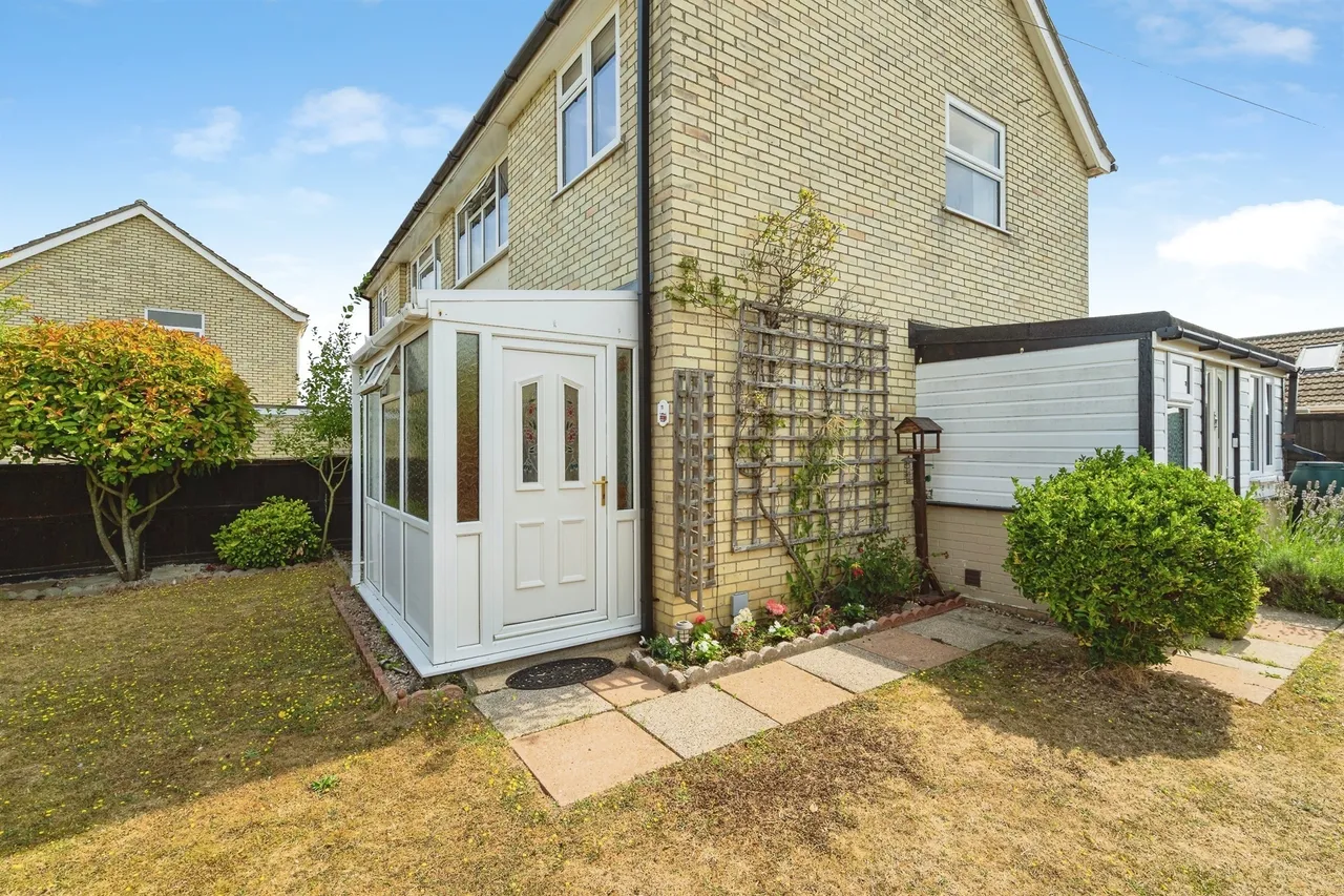3 bed house for sale — Thieves Lane, Attleborough