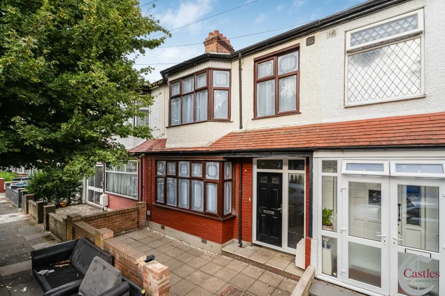 3 bed property to rent, Branksome Avenue, Edmonton, N18