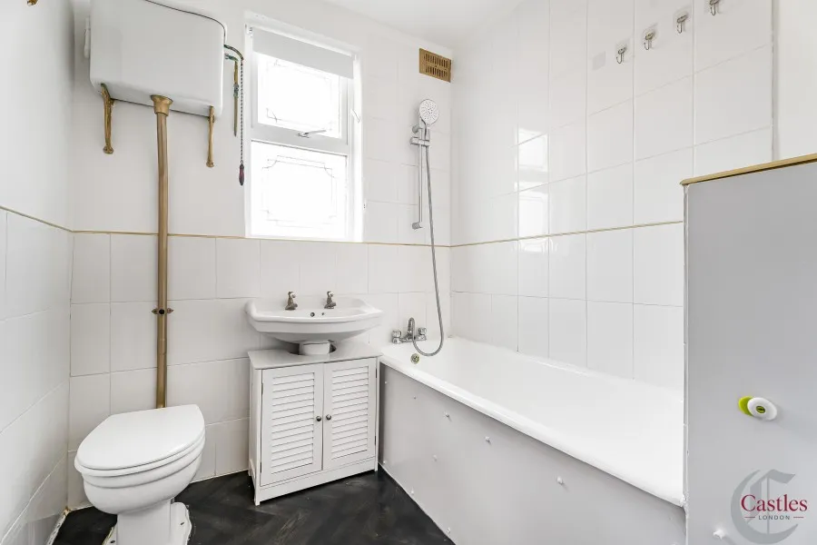 Branksome Avenue, Edmonton, N18, photo 4