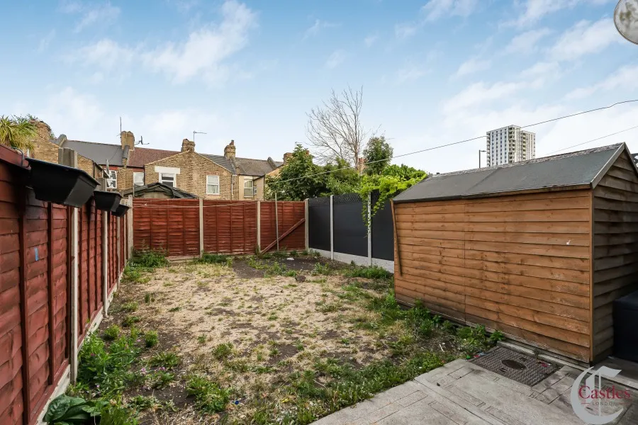 Branksome Avenue, Edmonton, N18, photo 10