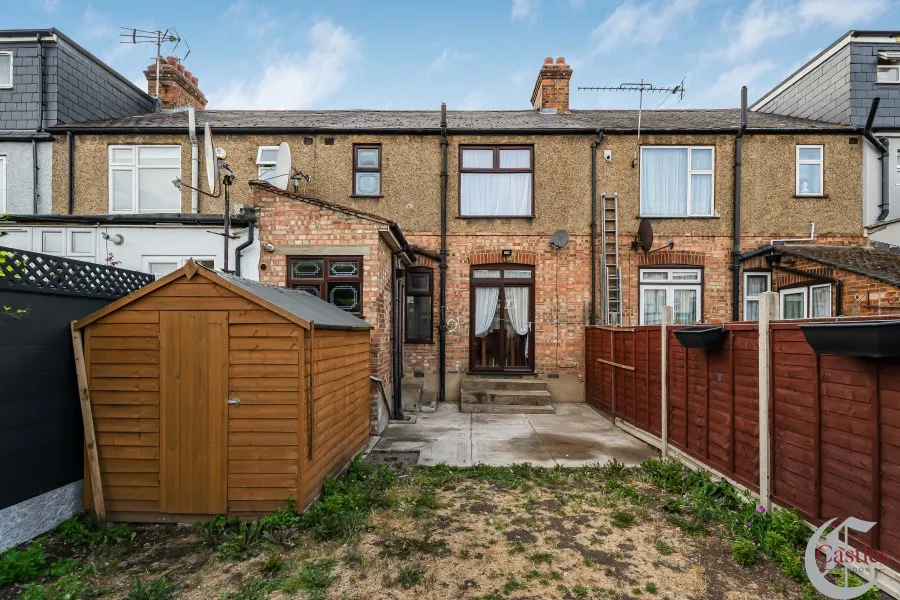 Branksome Avenue, Edmonton, N18, photo 5
