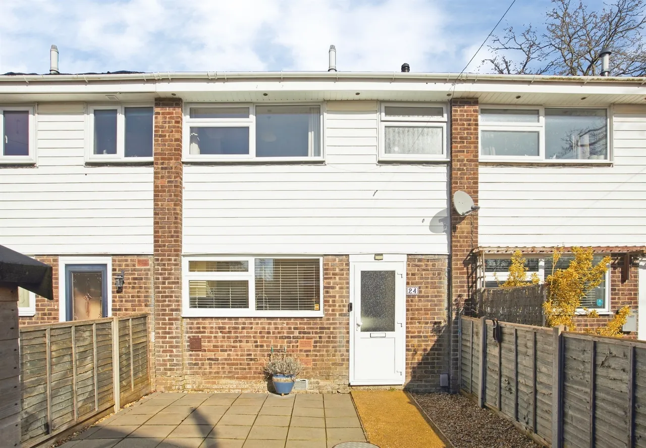 3 bed house for sale — Bracken Close, North Baddesley, SOUTHAMPTON