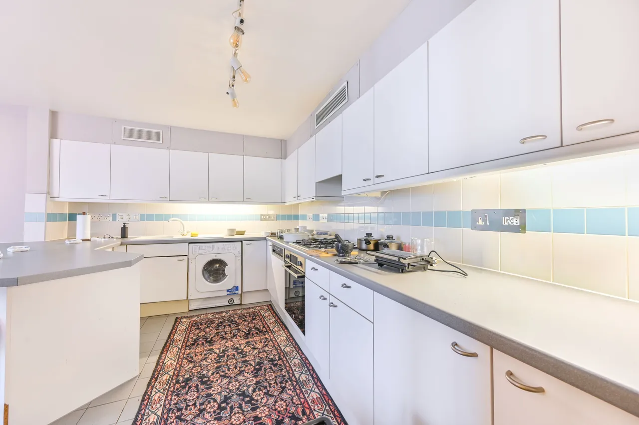 Flat 7, 50 Kensington Gardens Square, London, photo 8