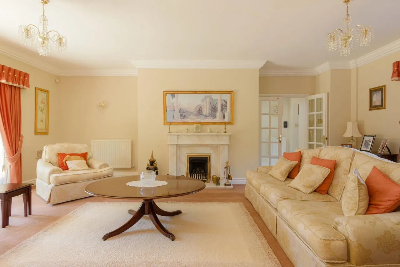 Briarwood, Blundellsands, L23, photo 8