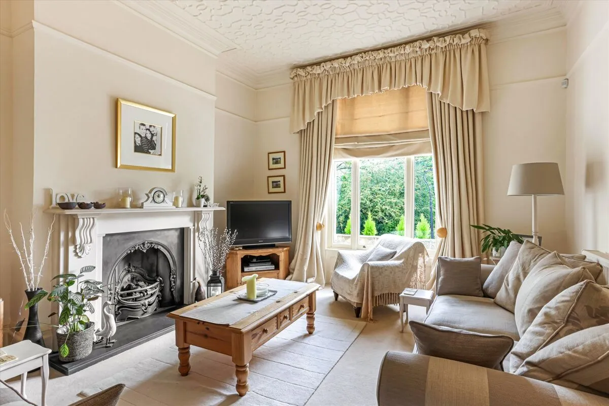 Lansdown Parade, Cheltenham, GL50, photo 3