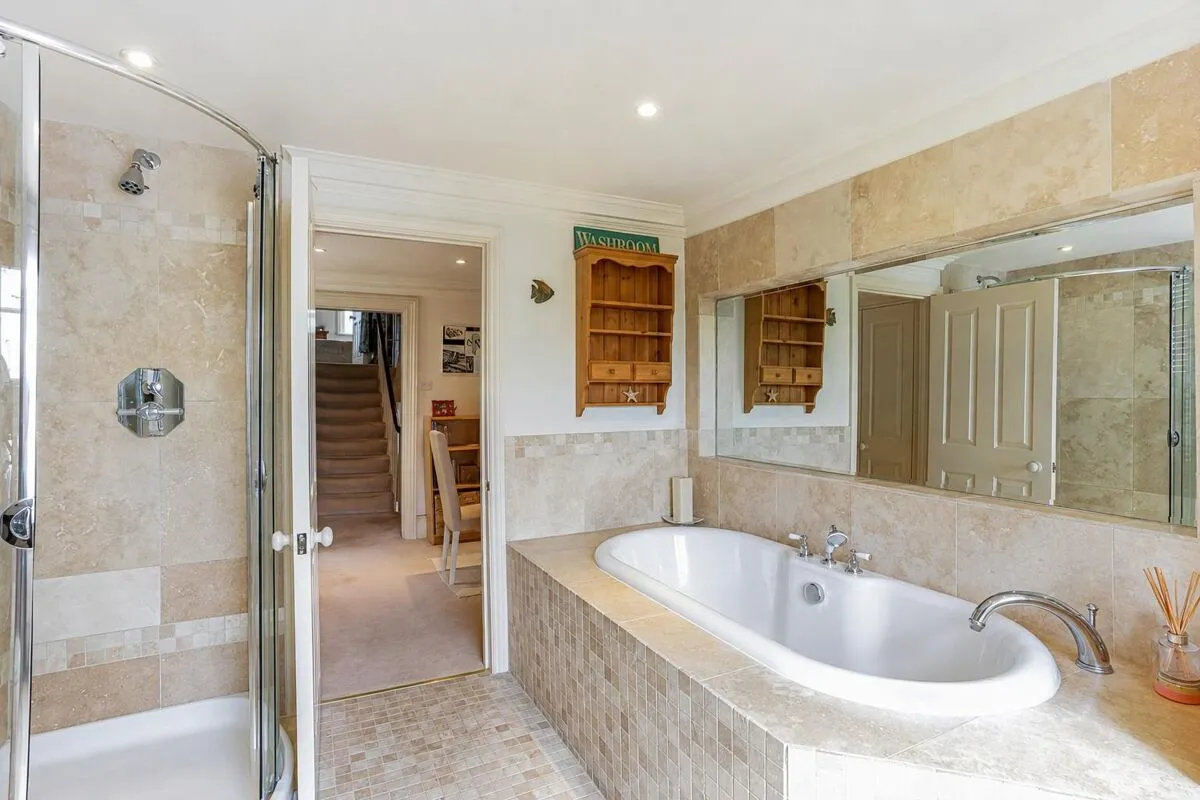 Lansdown Parade, Cheltenham, GL50, photo 15