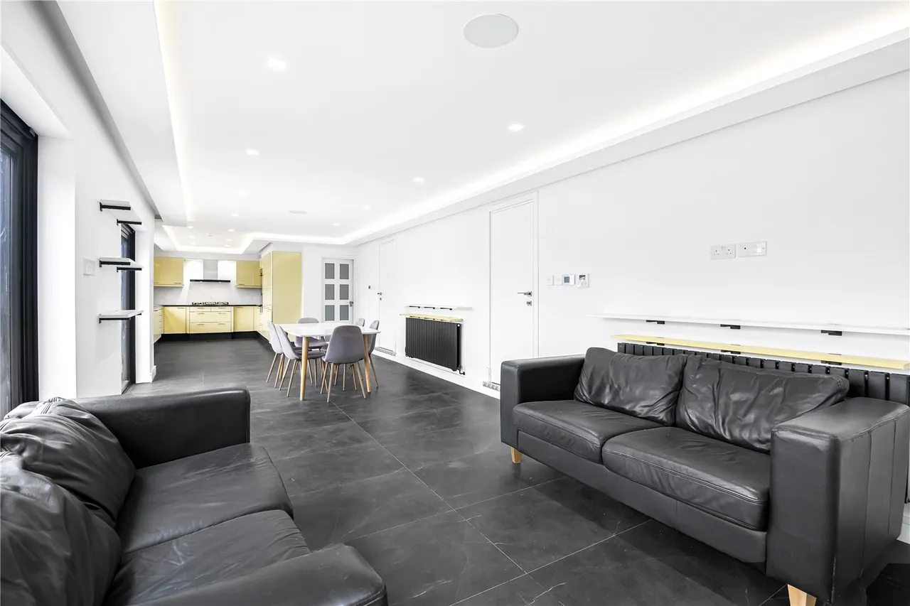 Forestdale, Southgate, N14 7DY, photo 5