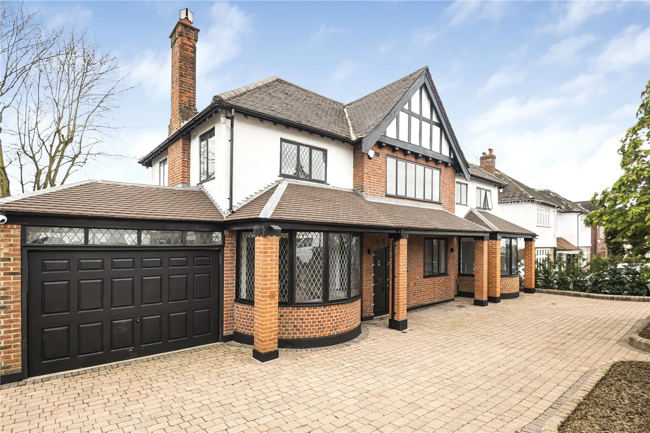 Forestdale, Southgate, N14 7DY, photo 2