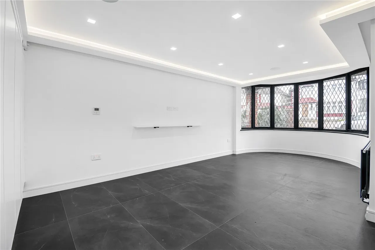 Forestdale, Southgate, N14 7DY, photo 10