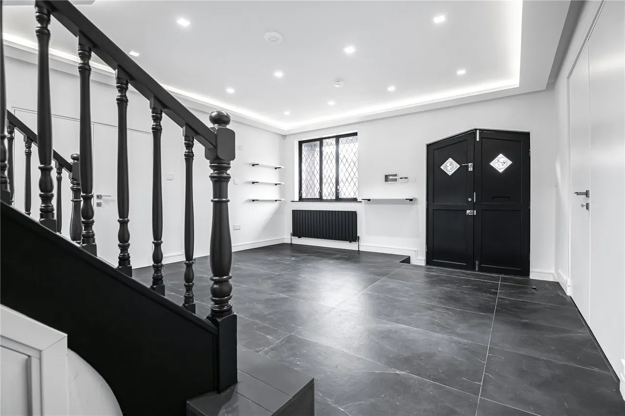 Forestdale, Southgate, N14 7DY, photo 4
