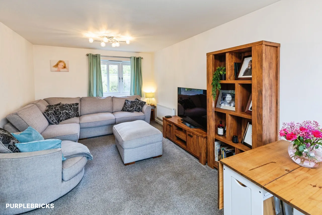 Robins Court, Chester, CH4, photo 7