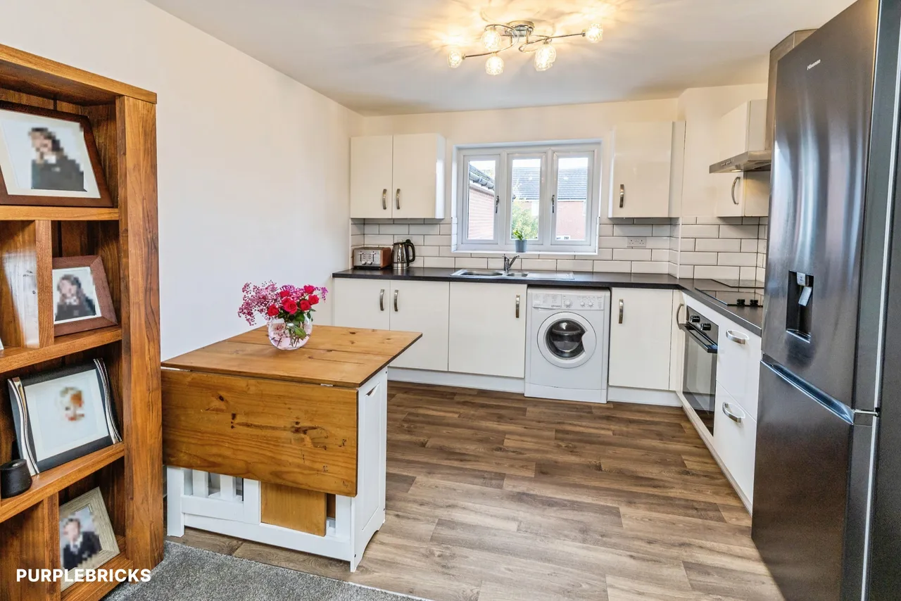 Robins Court, Chester, CH4, photo 4