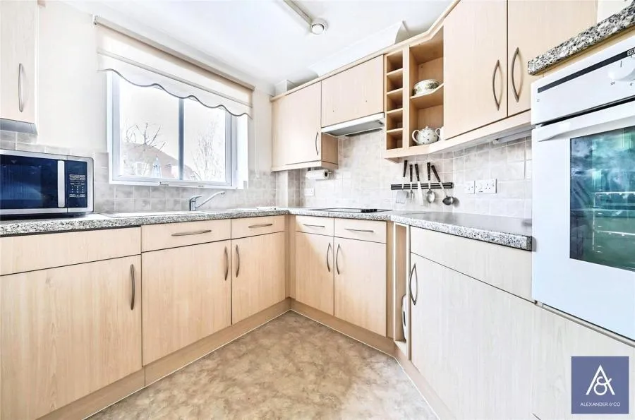 Buckingham Road, Brackley, NN13, photo 5