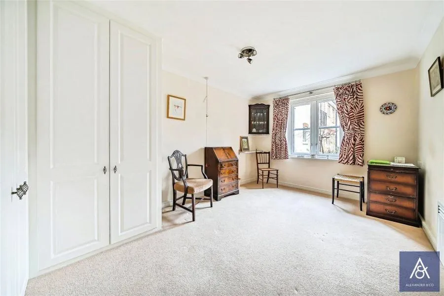 Buckingham Road, Brackley, NN13, photo 9