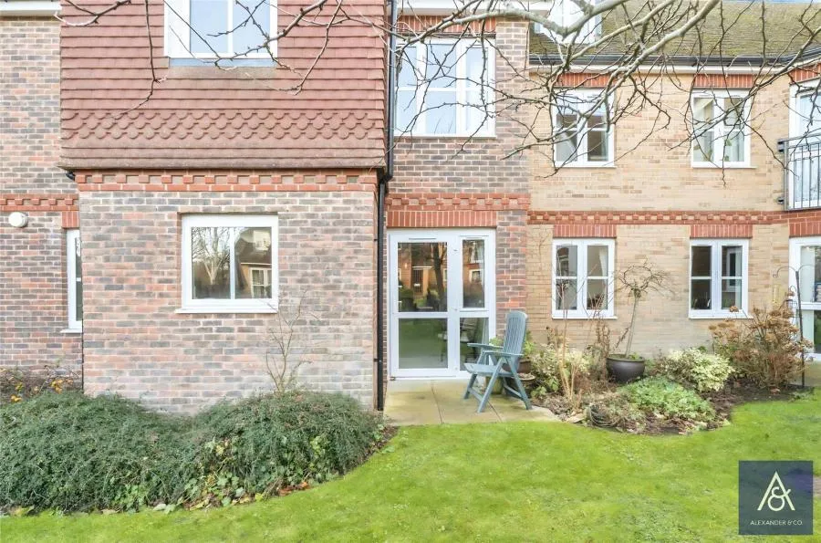 Buckingham Road, Brackley, NN13, photo 2