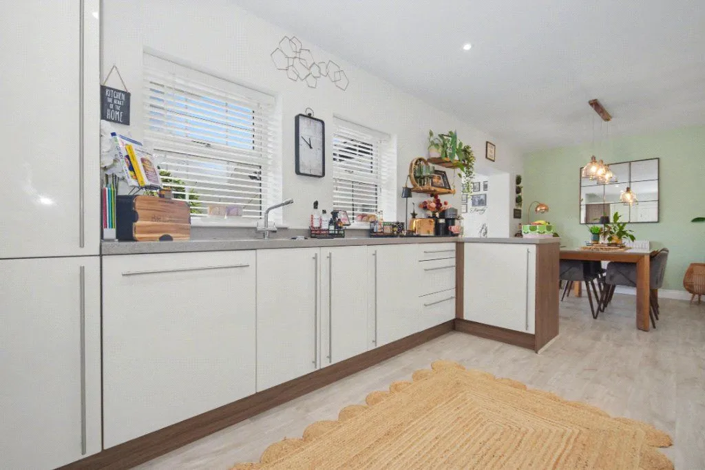 Leafield Drive, Wrenthorpe, WF2, photo 14