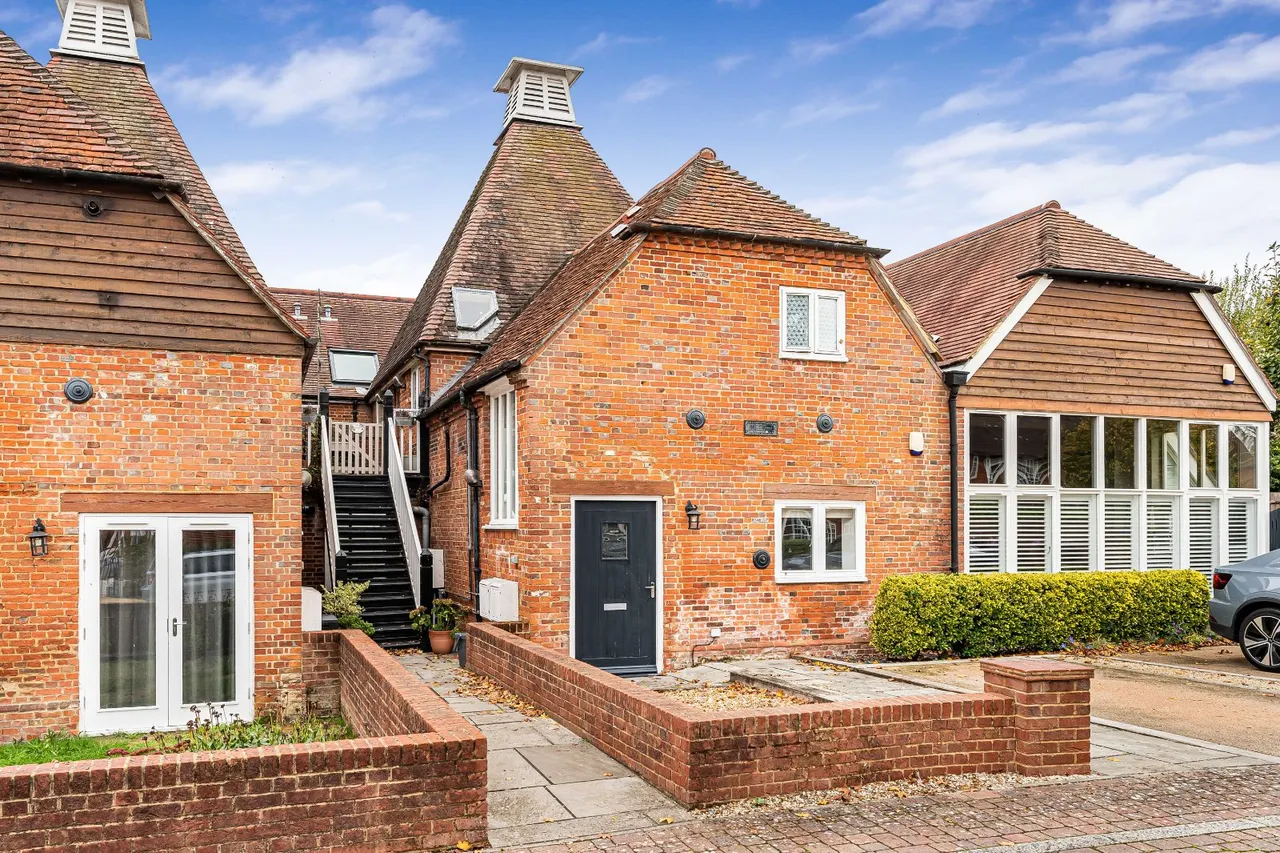 Oast Lane, Upper Froyle, GU34, photo 13