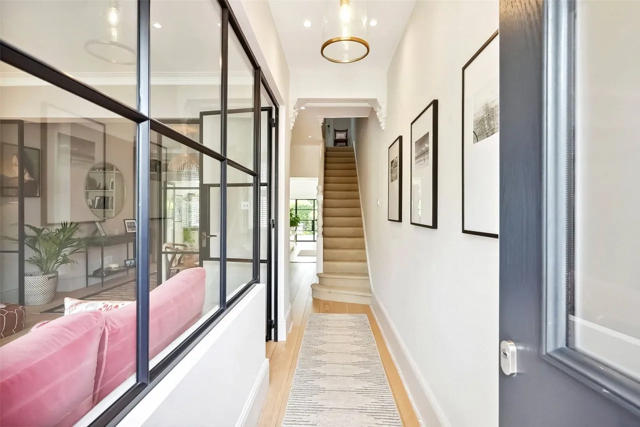 Belgrade Road, Hampton, TW12 2AZ, photo 3