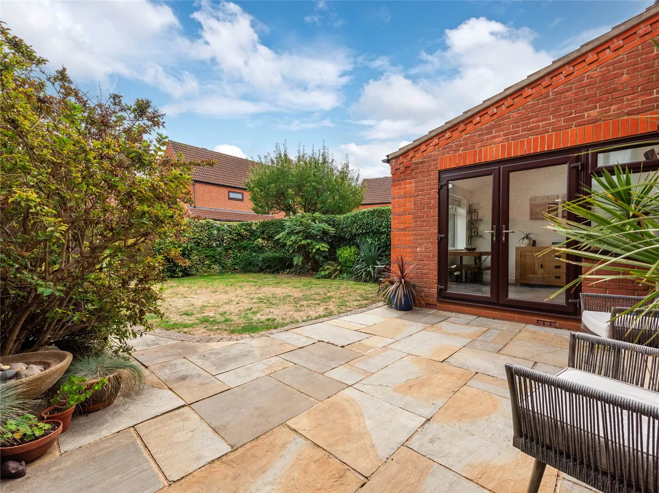 Paxton Crescent, Shenley Lodge, MK5, photo 17