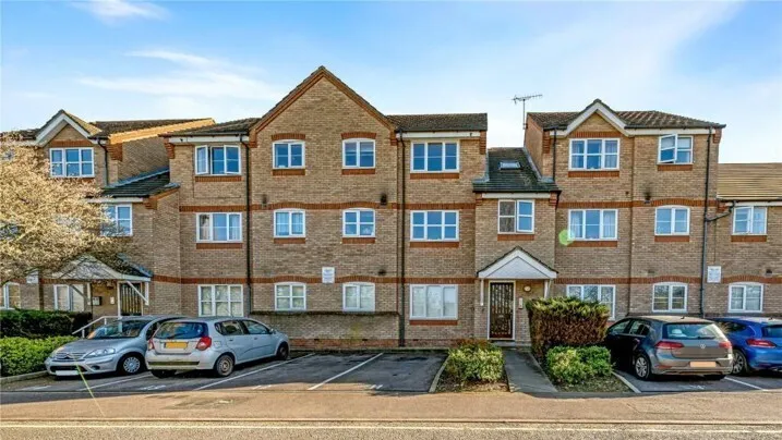 2 bed flat for sale — Hilda Wharf, AYLESBURY