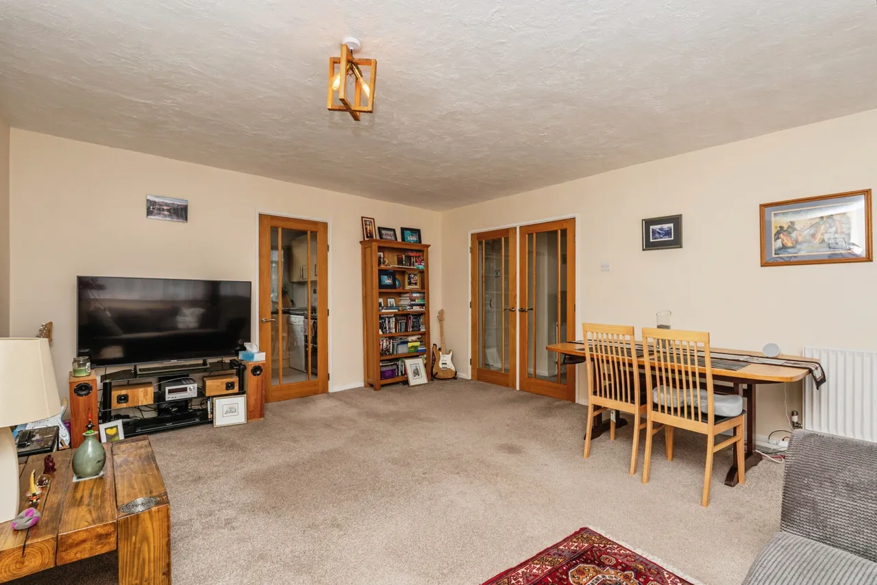 South View Court, Woking, GU22, photo 5