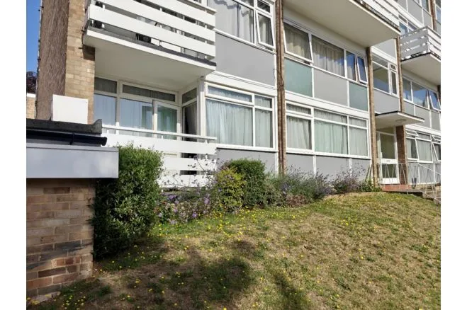 South View Court, Woking, GU22, photo 13