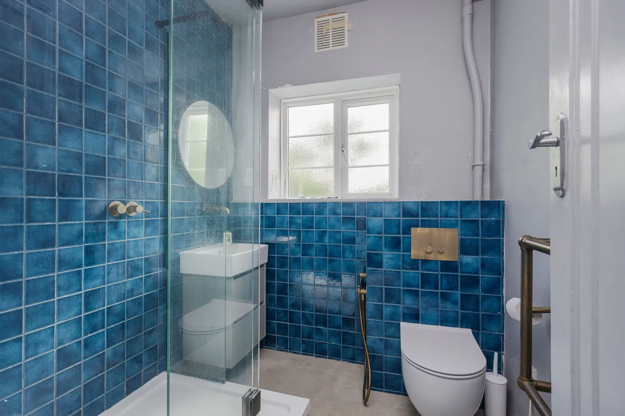 Wimbledon Hill Road, London, SW19, photo 6
