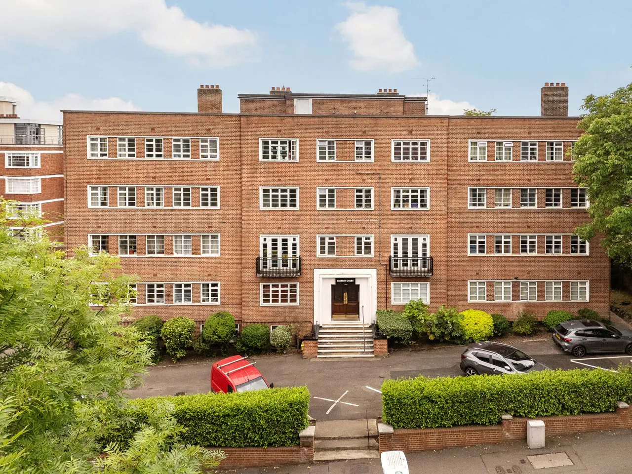 Wimbledon Hill Road, London, SW19, photo 16
