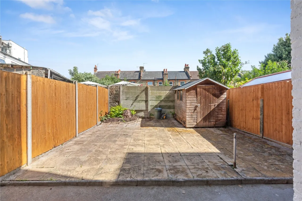 Abbotsford Avenue, London, N15, photo 38