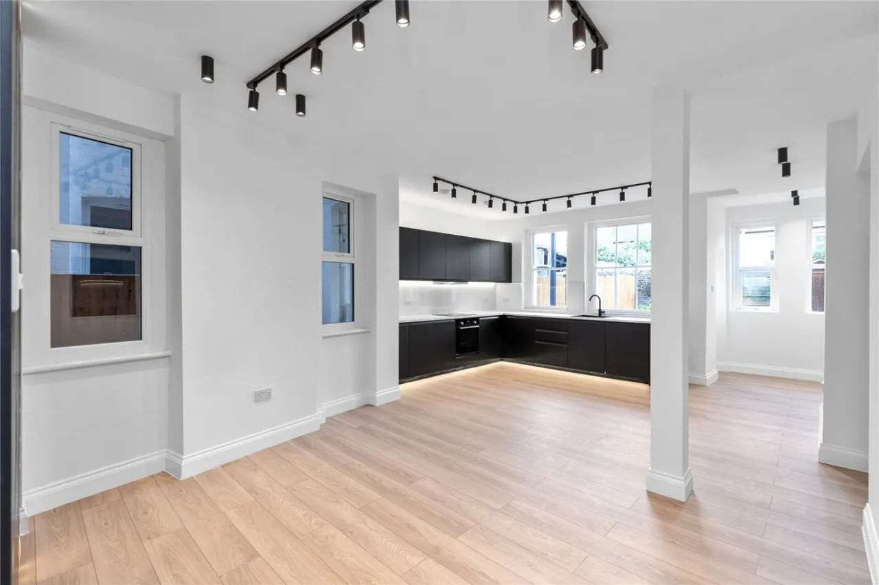 Abbotsford Avenue, London, N15, photo 6