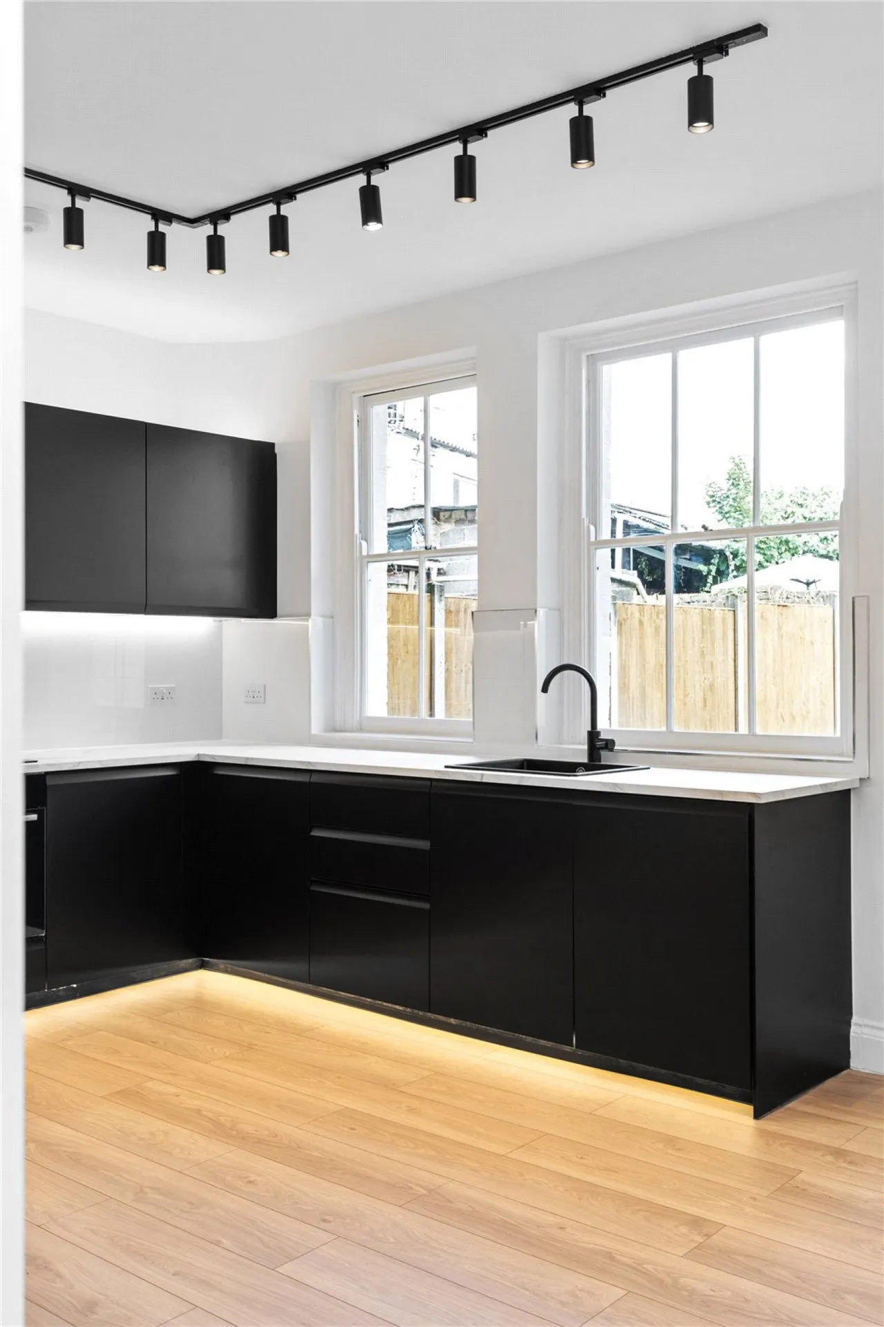 Abbotsford Avenue, London, N15, photo 12