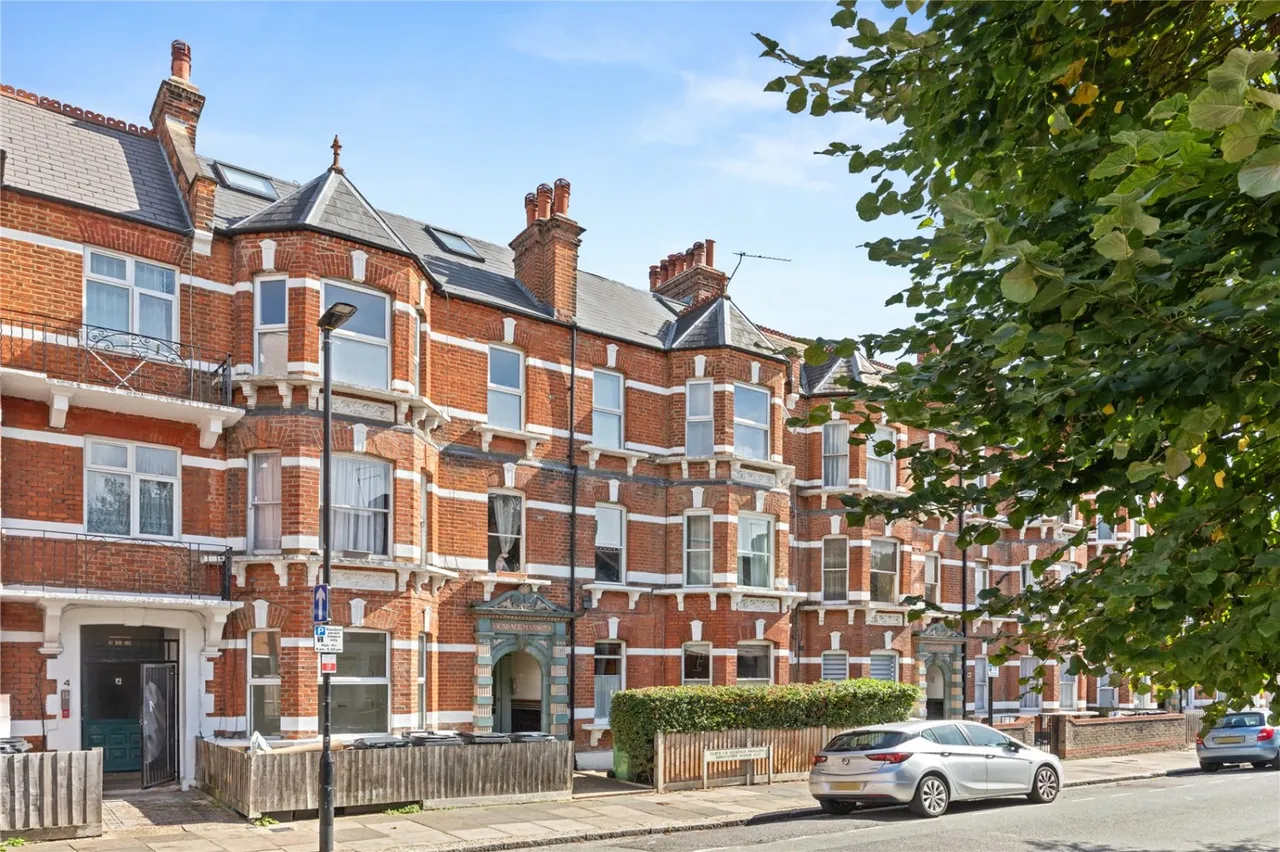 Abbotsford Avenue, London, N15, photo 37