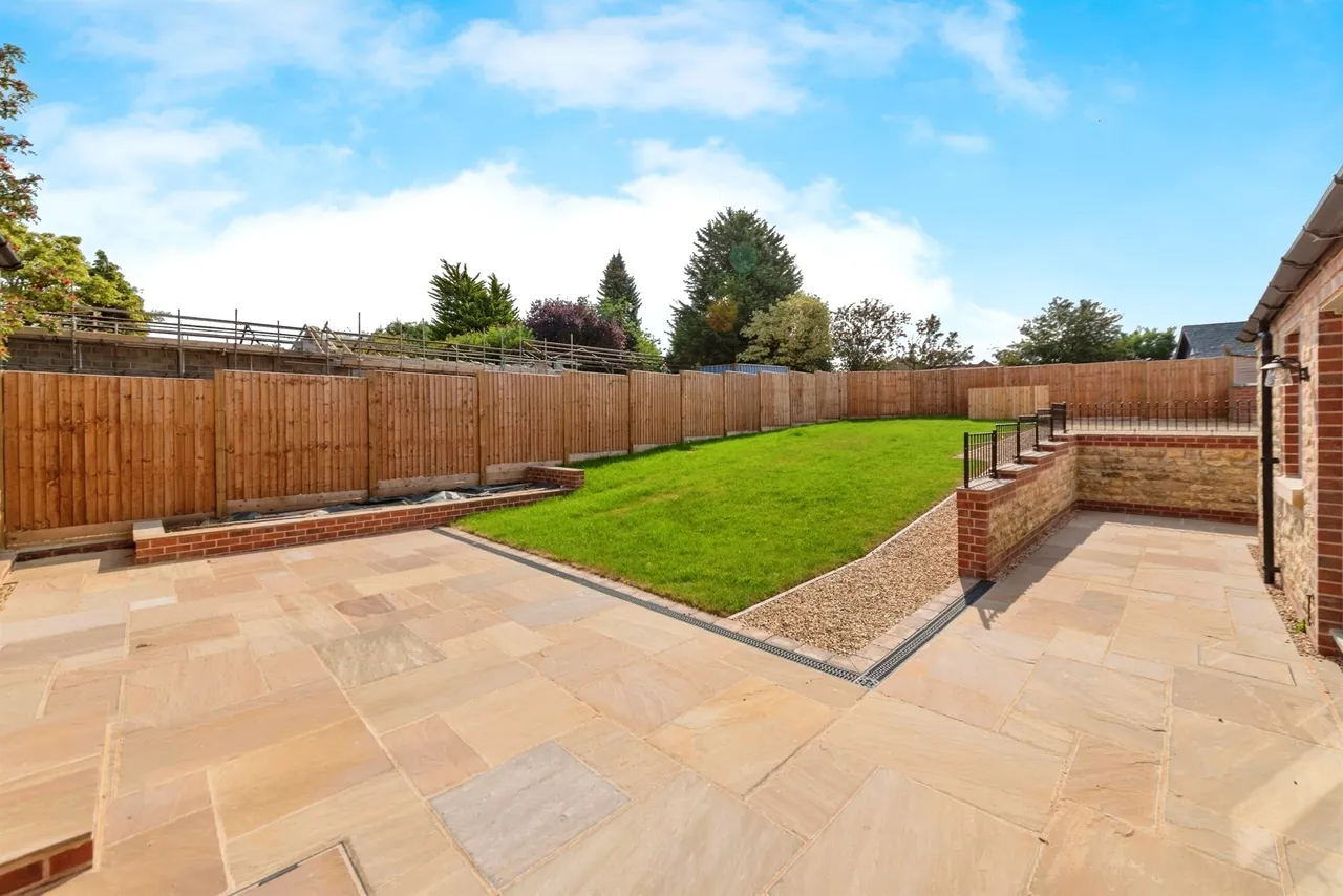 Hall Lane, Grantham, NG31, photo 17