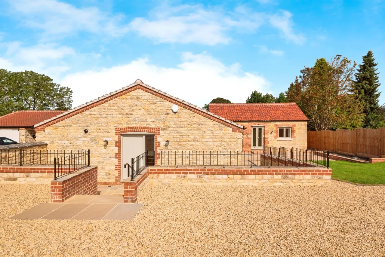 Hall Lane, Grantham, NG31, photo 16