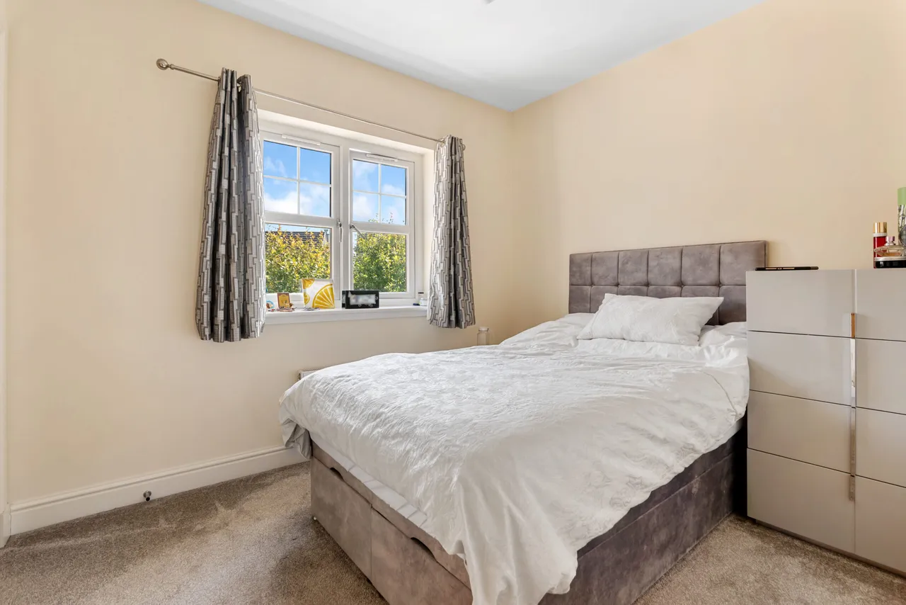 Primrose Avenue, Newton Mearns, photo 15