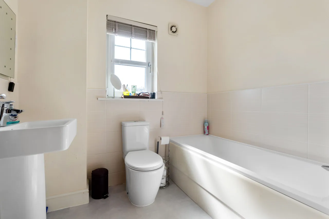 Primrose Avenue, Newton Mearns, photo 18