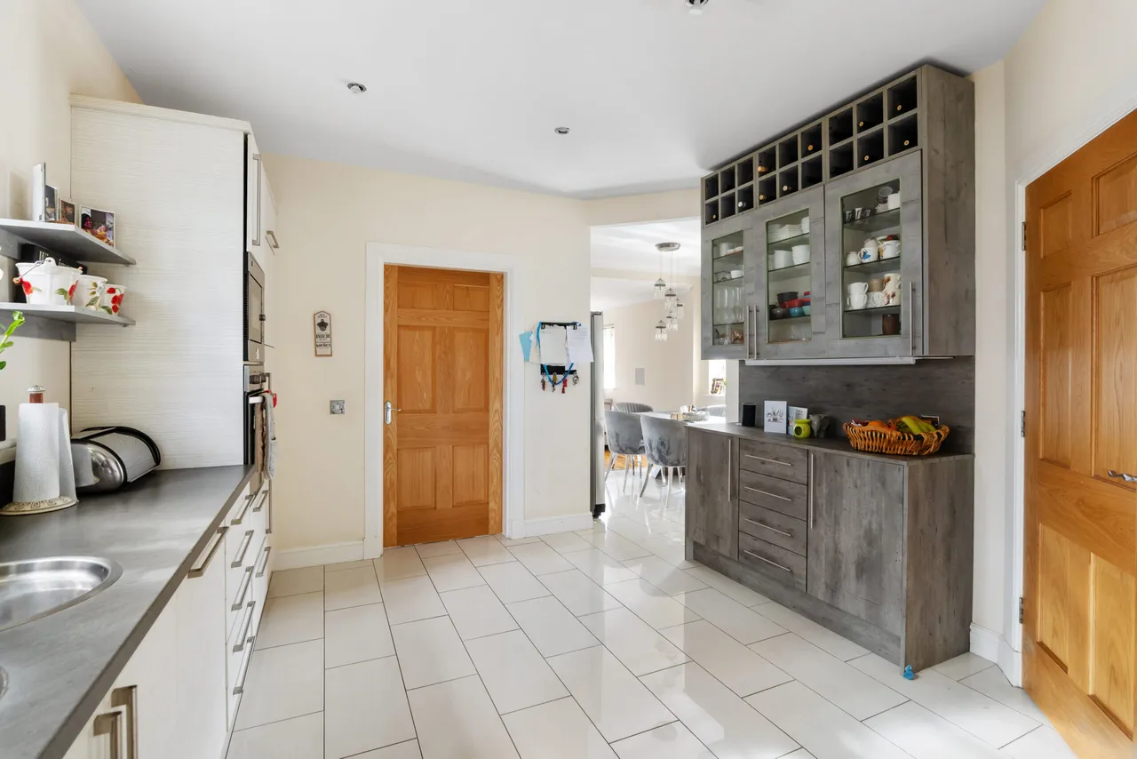 Primrose Avenue, Newton Mearns, photo 8