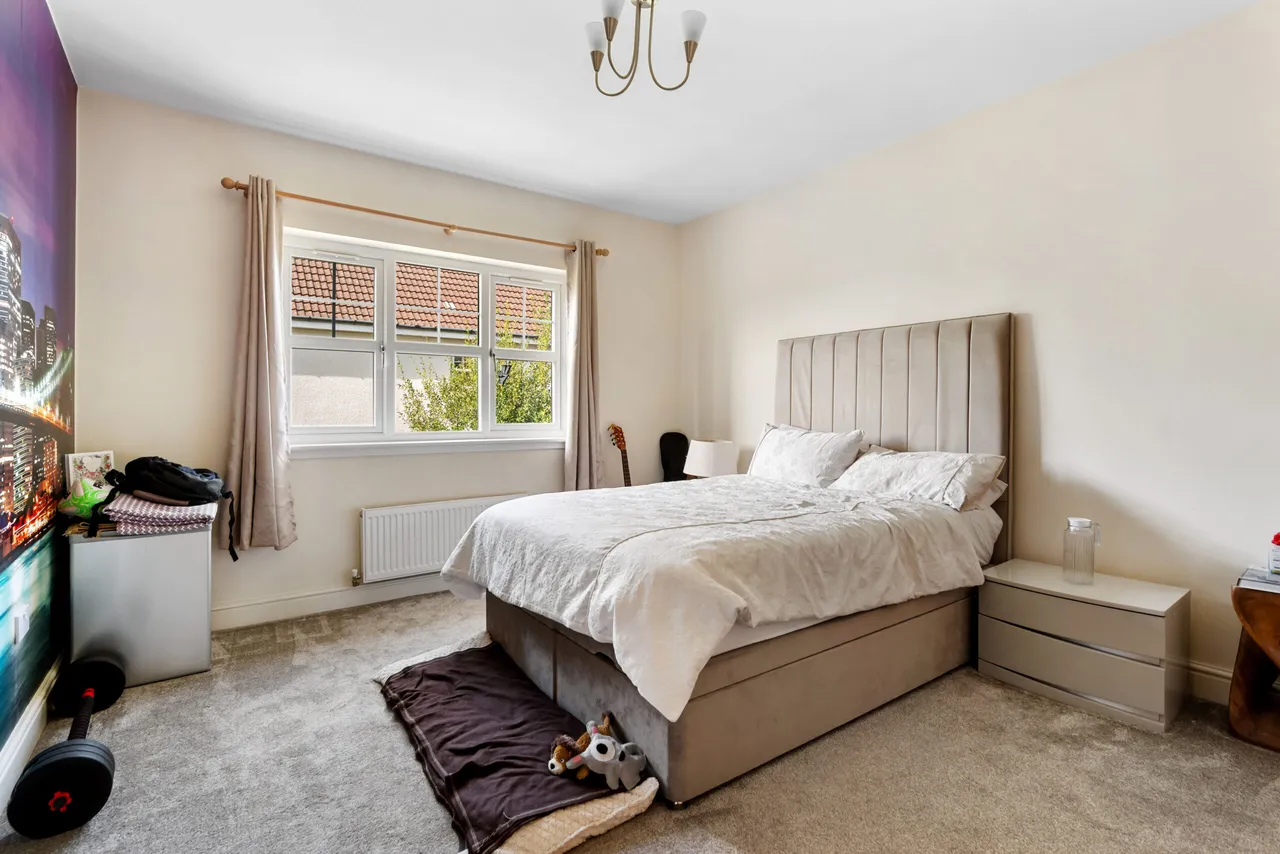 Primrose Avenue, Newton Mearns, photo 14