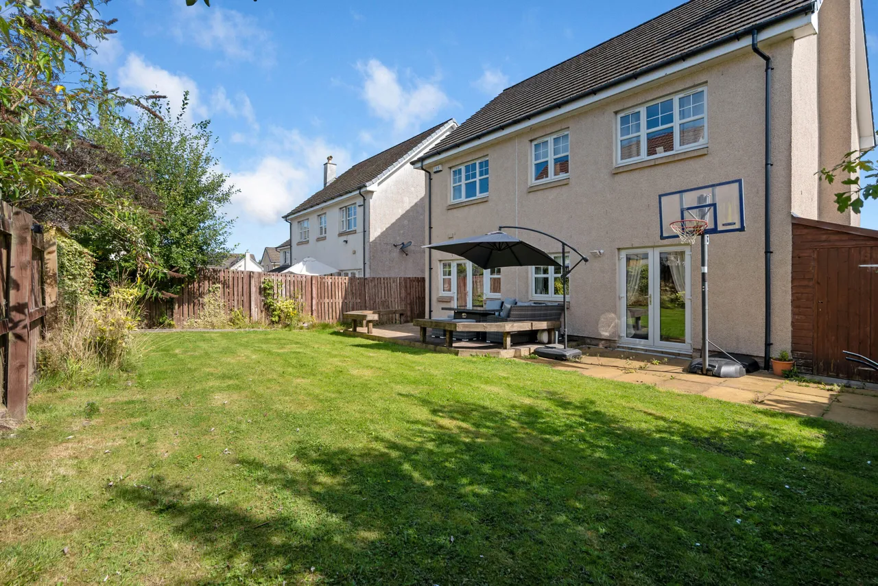 Primrose Avenue, Newton Mearns, photo 22