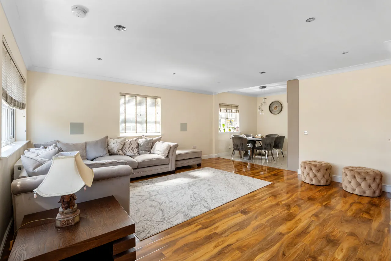 Primrose Avenue, Newton Mearns, photo 6