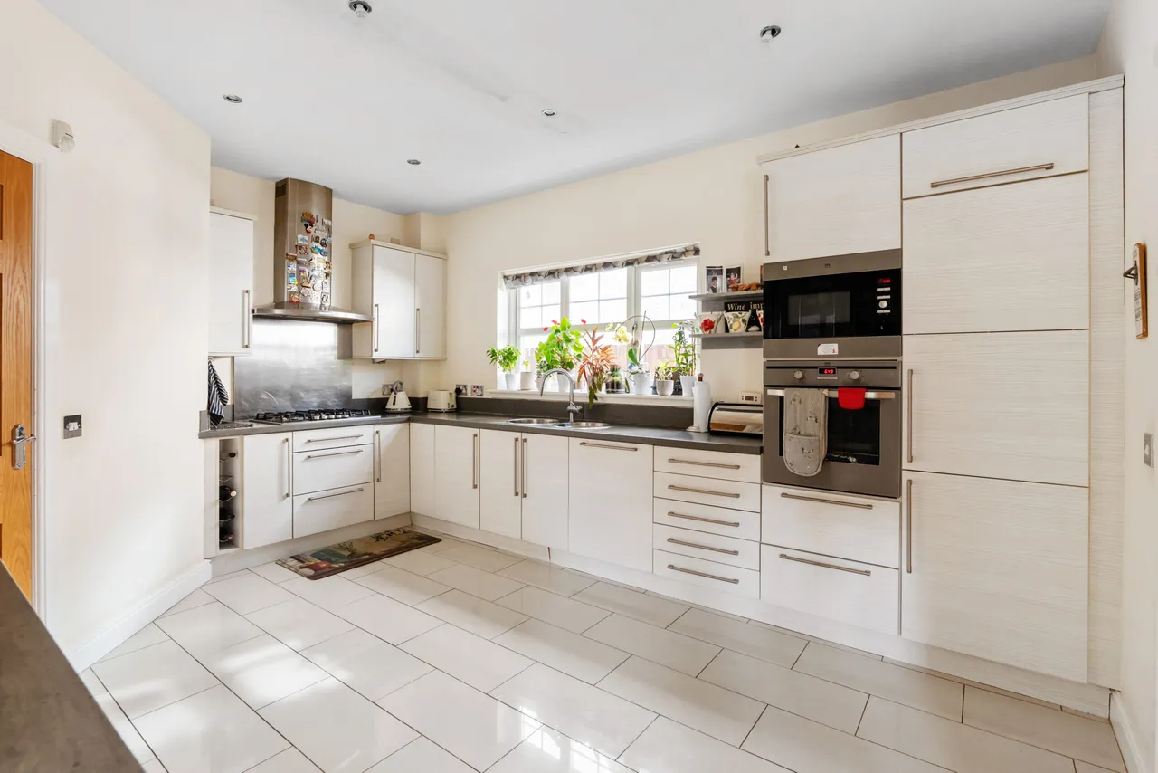Primrose Avenue, Newton Mearns, photo 9