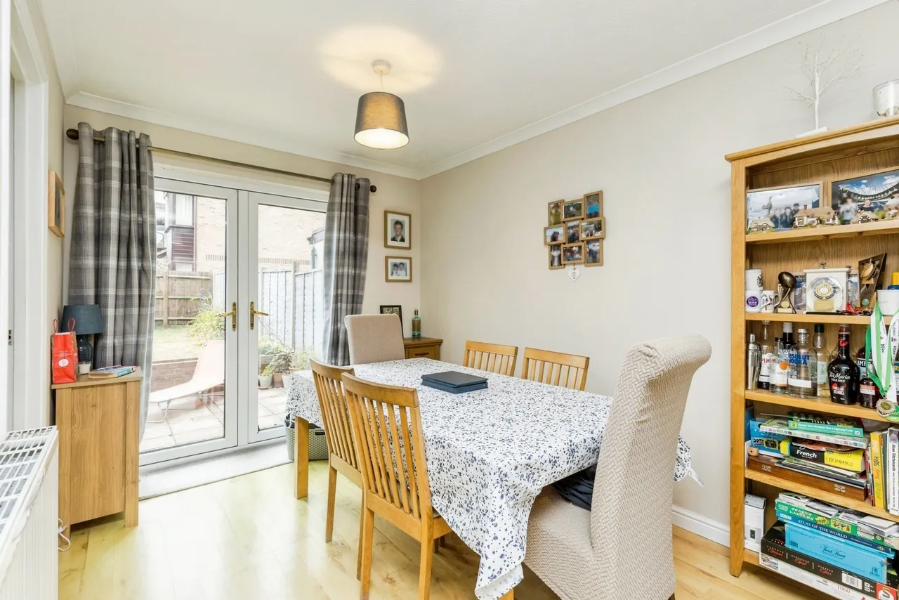 Charrington Way, Broadbridge Heath, RH12, photo 3