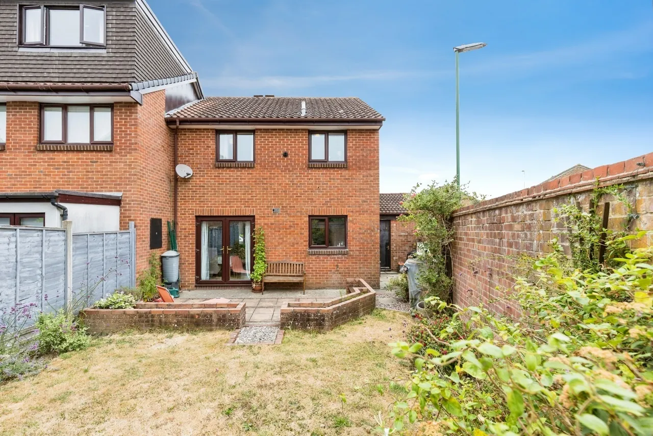 Charrington Way, Broadbridge Heath, RH12, photo 12