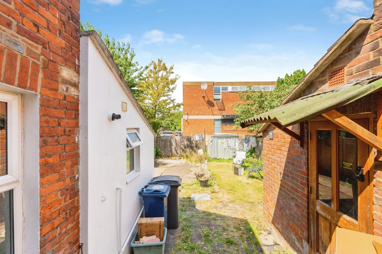 Cedar Terrace, High Wycombe, HP11, photo 12